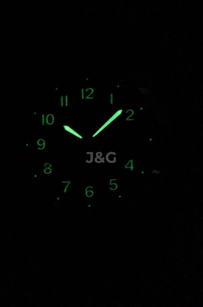 Hamilton Khaki Field Automatic movement White Leather Male H70555533. A brand-new Hamilton Khaki watch featuring a White dial and a Leather strap. Front view. - view 2