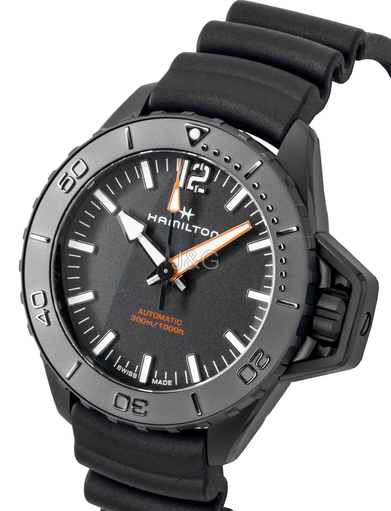 Hamilton Khaki Frogman Rubber Strap Black Dial Automatic. A brand-new Hamilton Khaki watch featuring a Black dial and a Rubber strap. Angled view. - SEQ_3