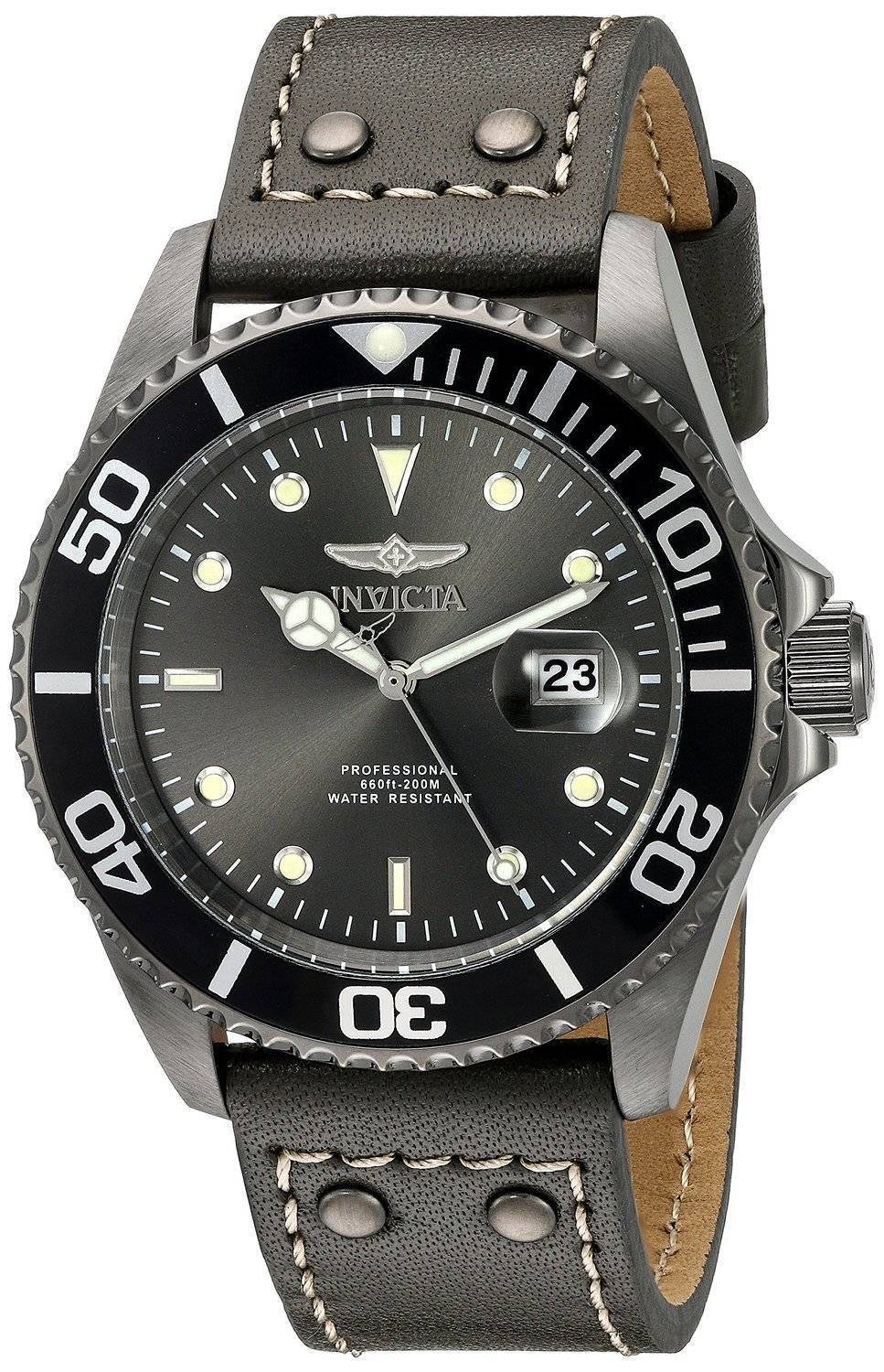Invicta Pro Diver Quartz Professional 200M 22077. A brand-new Invicta Pro Diver watch featuring a Leather strap. Front view.