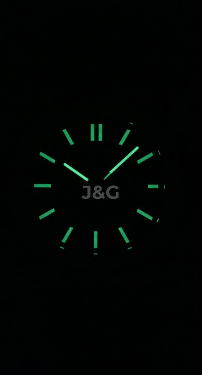 Invicta Speedway Automatic movement Black Stainless steel Male INV48319. A brand-new Invicta Speedway watch featuring a Black dial and a Stainless steel strap. Angled view. - view 2