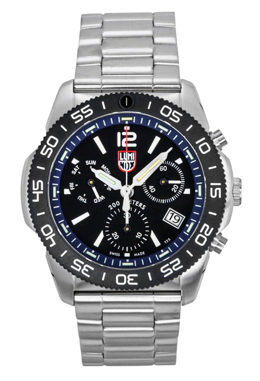Luminox Pacific Diver Chronograph Stainless Steel Black. A brand-new Luminox watch featuring a Black dial and a Stainless steel strap. Side view.