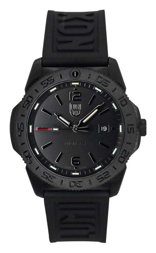 Luminox Pacific Diver Rubber Strap Black Dial Quartz 200M. A brand-new Luminox watch featuring a Black dial and a Rubber strap. Front view.