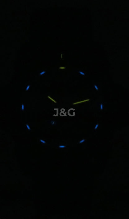 Luminox Quartz movement Black Male XS.3255.CB.NSF. A brand-new Luminox watch featuring a Black dial. Front view. - view 2