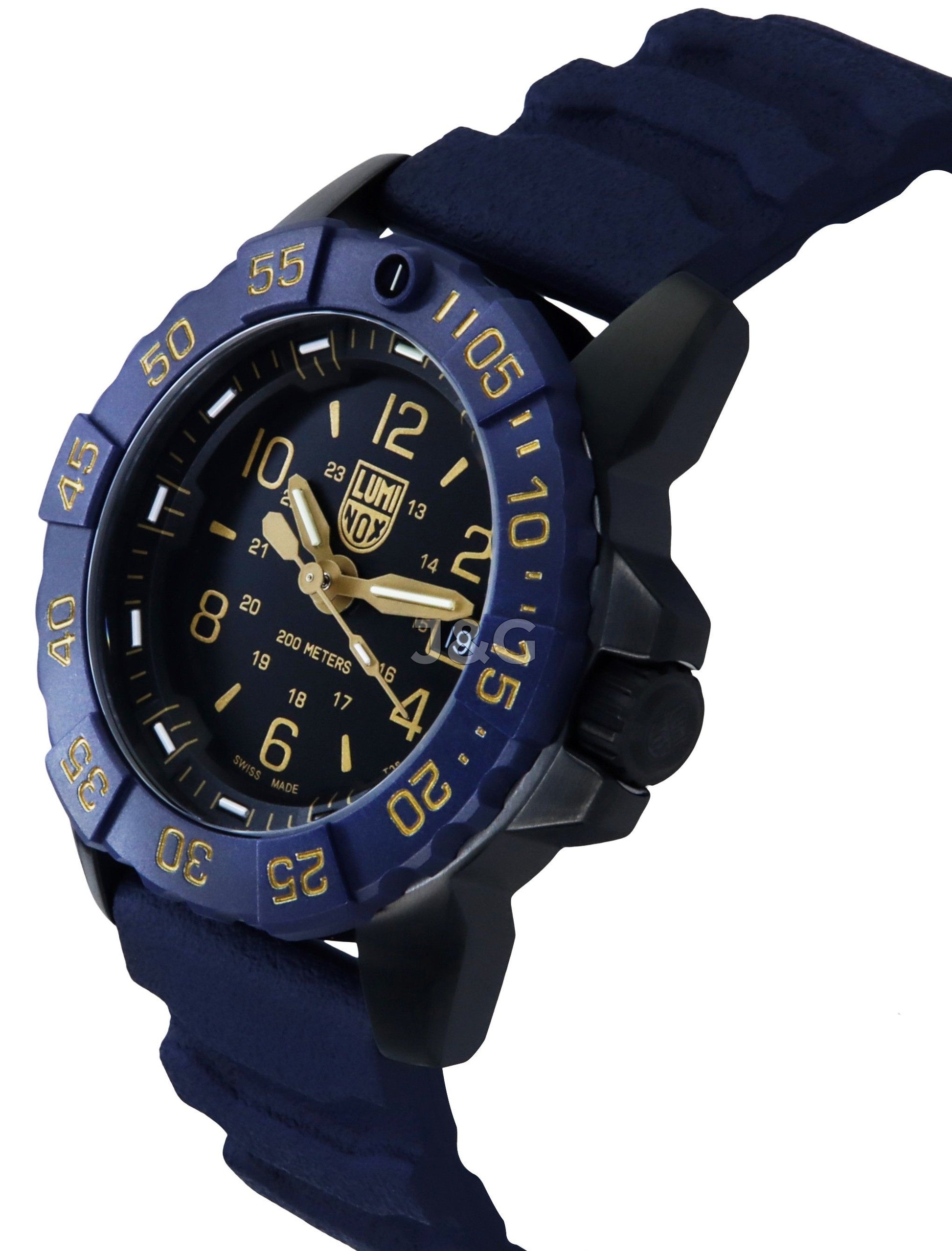 Luminox Quartz movement Black Male XS.3255.CB.NSF. A brand-new Luminox watch featuring a Black dial. Front view. - view 3