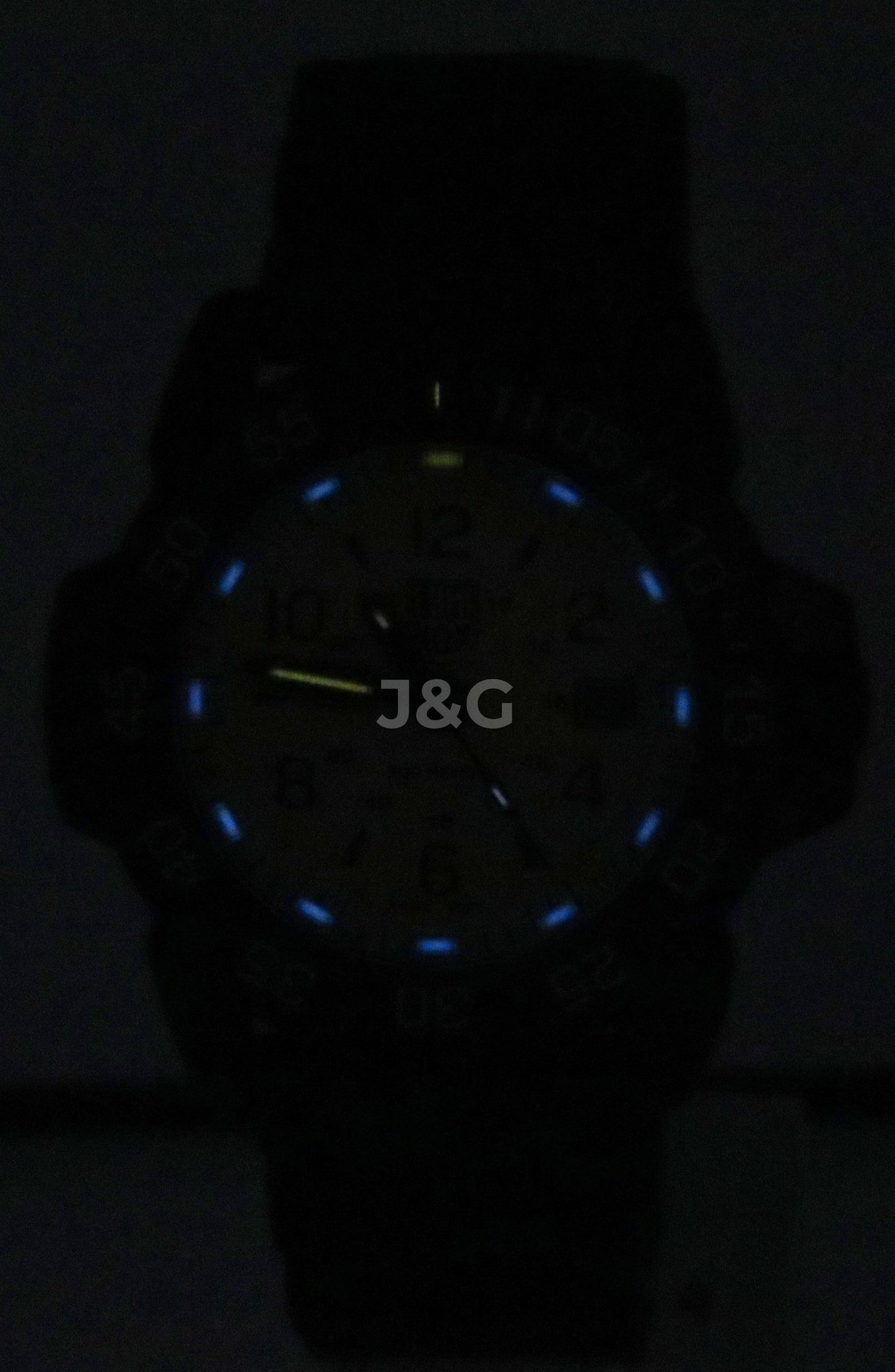 Luminox Quartz movement Blue Male XS.3251.CBNSF.SET. A brand-new Luminox watch featuring a Blue dial. Front view. - view 2