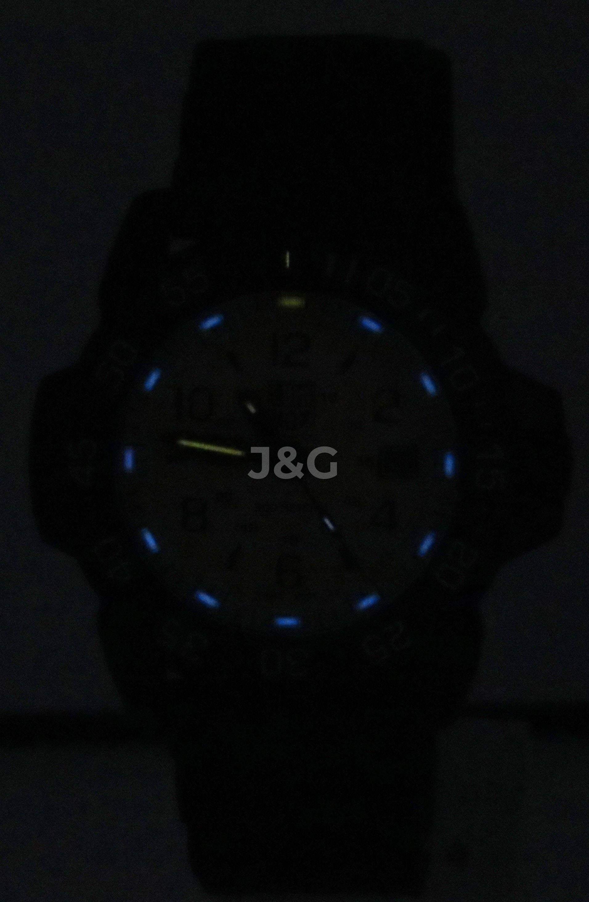 Luminox Quartz movement Blue Male XS.3251.CBNSF.SET. A brand-new Luminox watch featuring a Blue dial. Front view. - view 2