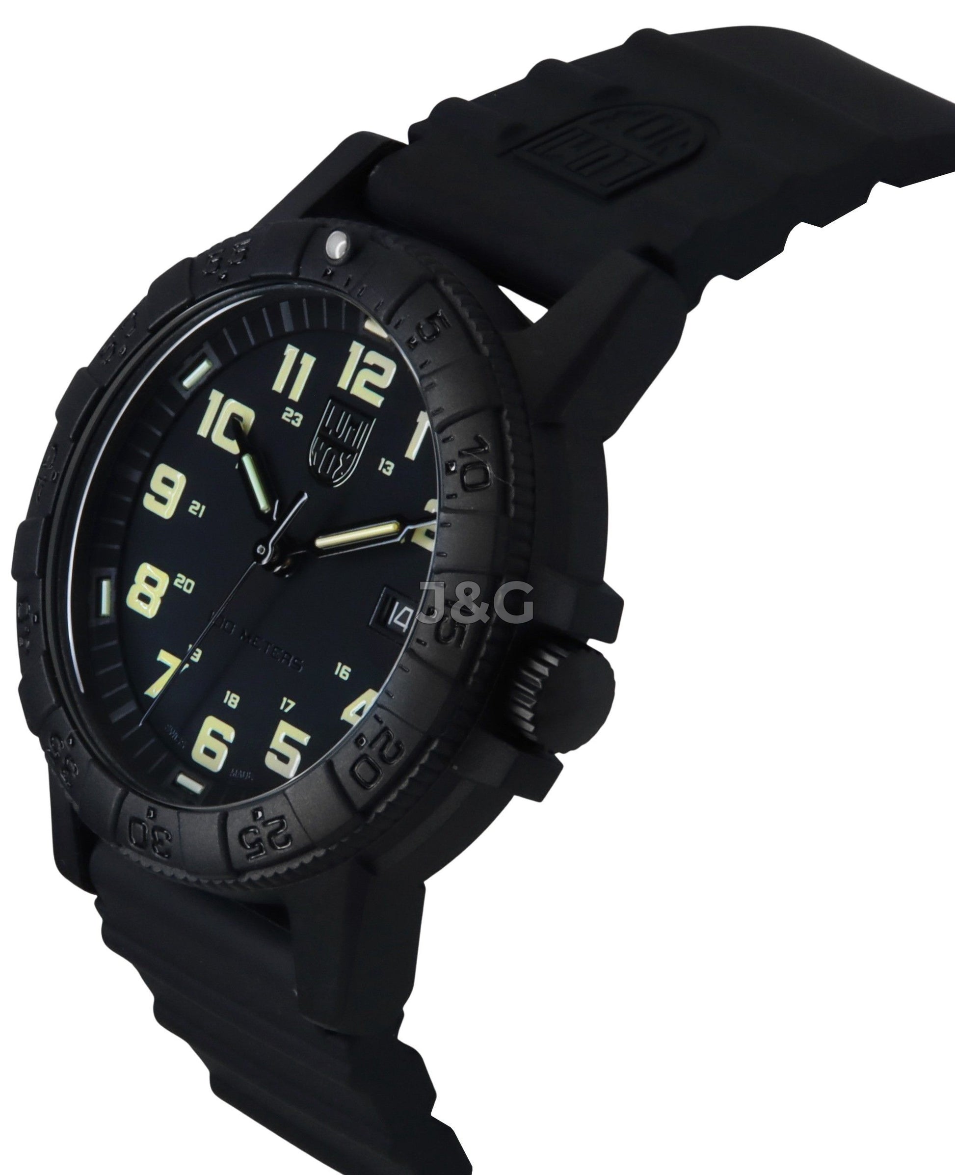Luminox Sea Leatherback Turtle Quartz movement Black Male XS.0330. A brand-new Luminox Sea watch featuring a Black dial. Side view. - view 3