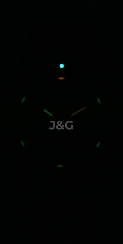 Luminox Sea Leatherback Turtle Quartz movement Black Silicone Male XS.0321.BO.L. A brand-new Luminox Sea watch featuring a Black dial and a Silicone strap. Side view. - view 2