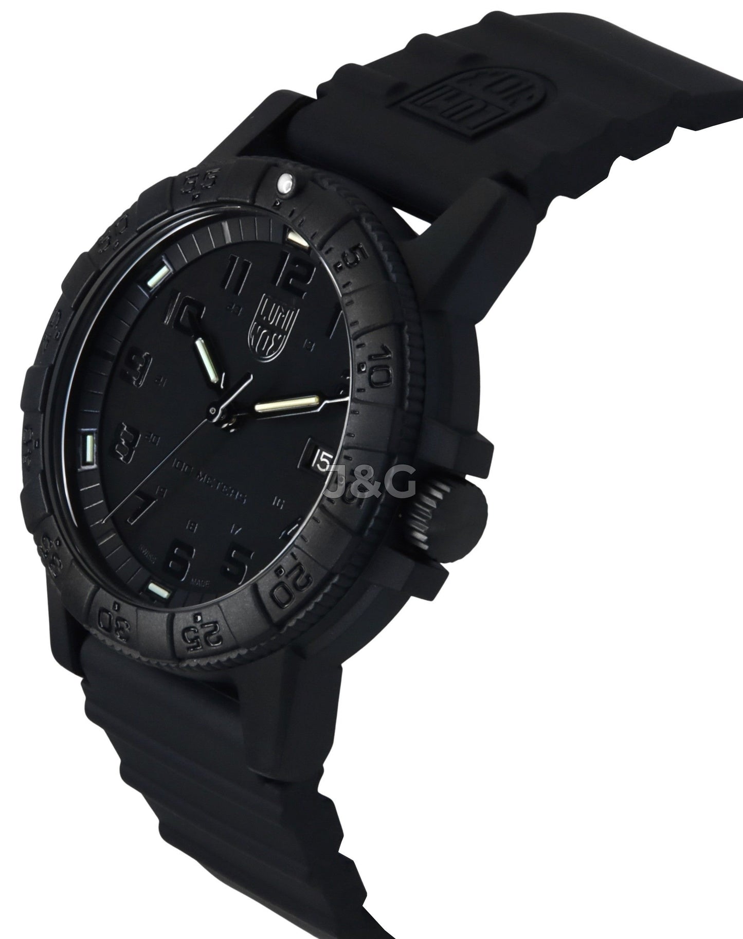 Luminox Sea Leatherback Turtle Quartz movement Black Silicone Male XS.0321.BO.L. A brand-new Luminox Sea watch featuring a Black dial and a Silicone strap. Side view. - view 3
