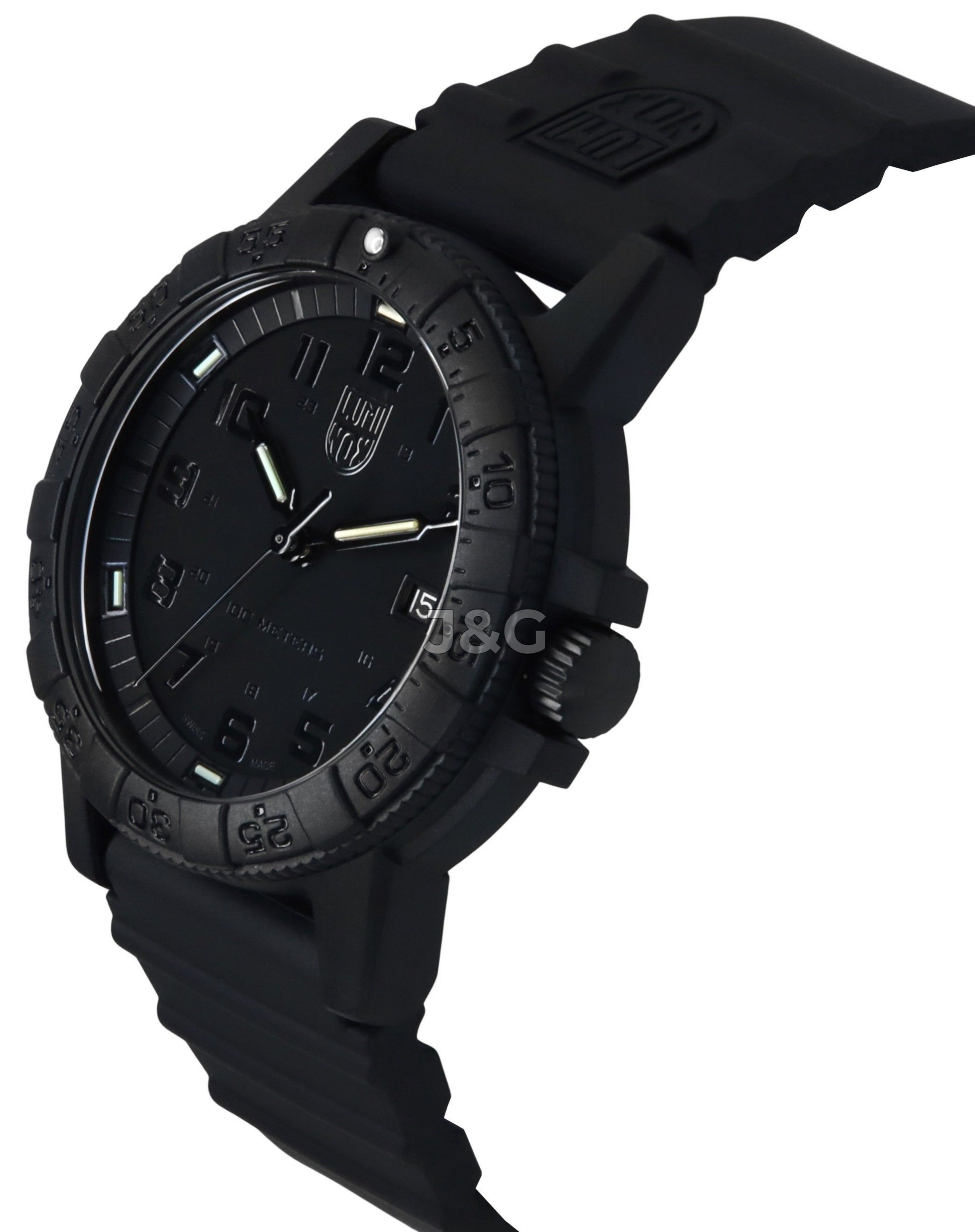 Luminox Sea Leatherback Turtle Quartz movement Black Silicone Male XS.0321.BO.L. A brand-new Luminox Sea watch featuring a Black dial and a Silicone strap. Side view. - view 3