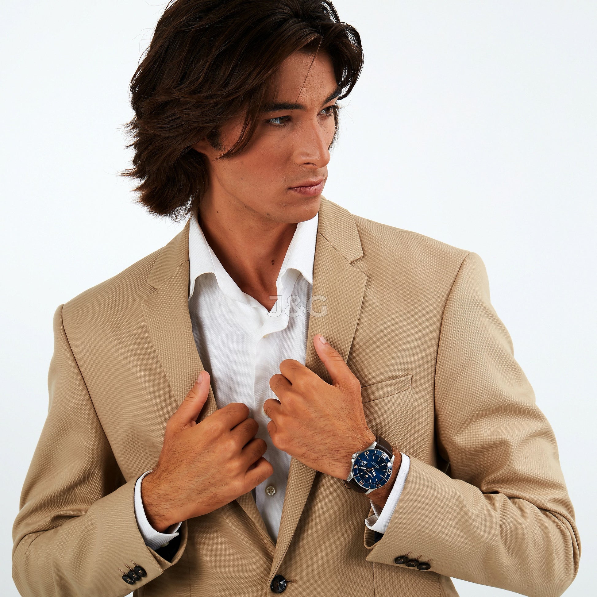 Maserati Competizione Date display Blue Leather Male R8851100004-. A brand-new Maserati Competizione watch featuring a Blue dial and a Leather strap. Angled view. - view 4