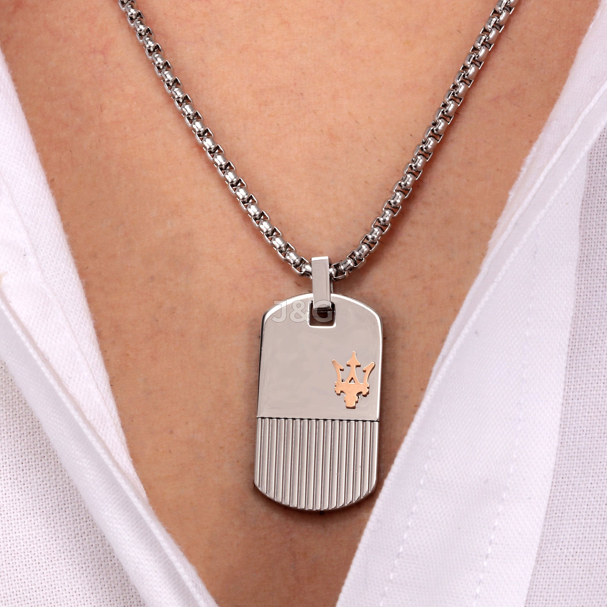 Maserati Jewels Male JM121ATK08-. A brand-new Maserati Jewels watch. Front view. - view 4