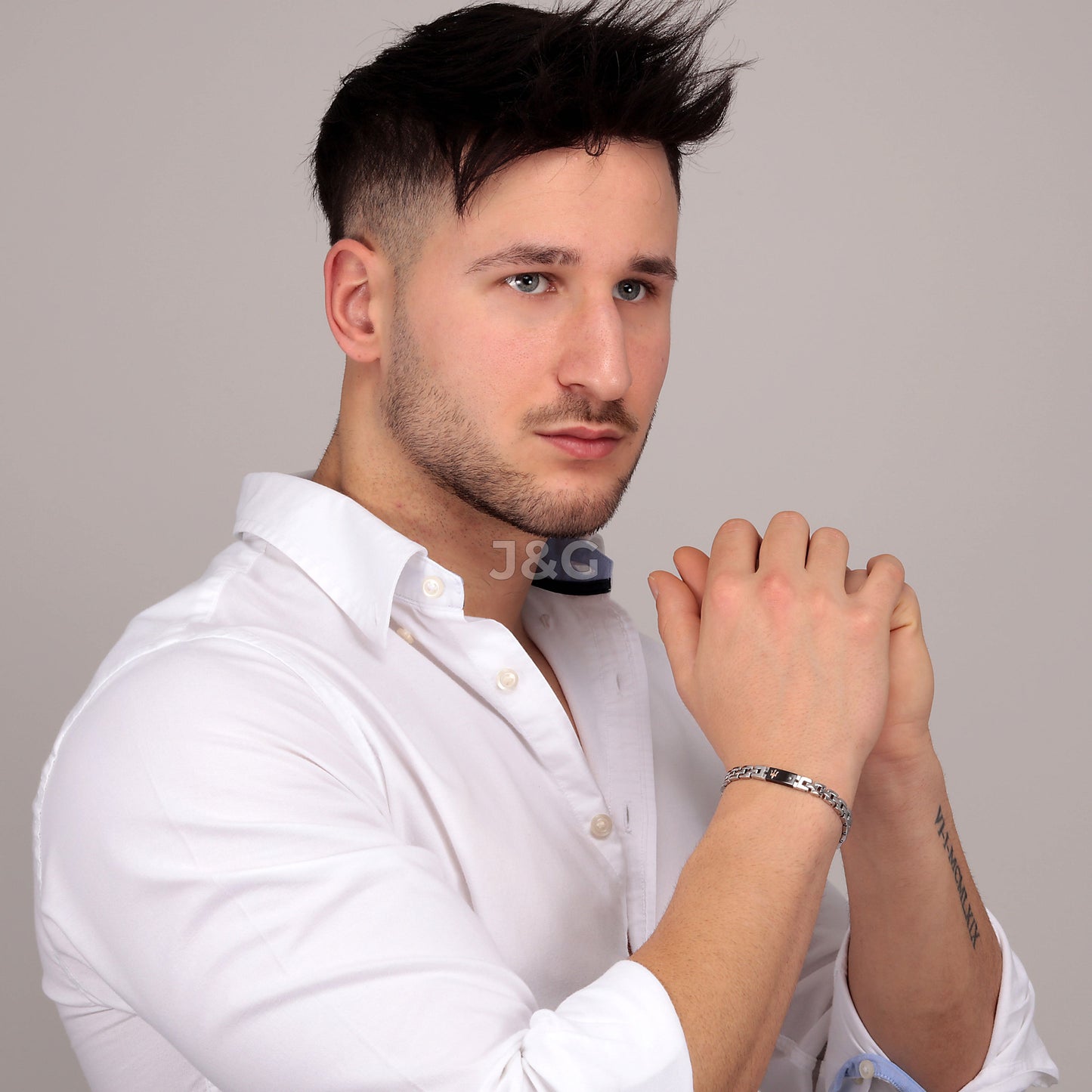 Maserati Jewels Male JM221ATY05-. A brand-new Maserati Jewels watch. Front view. - view 4