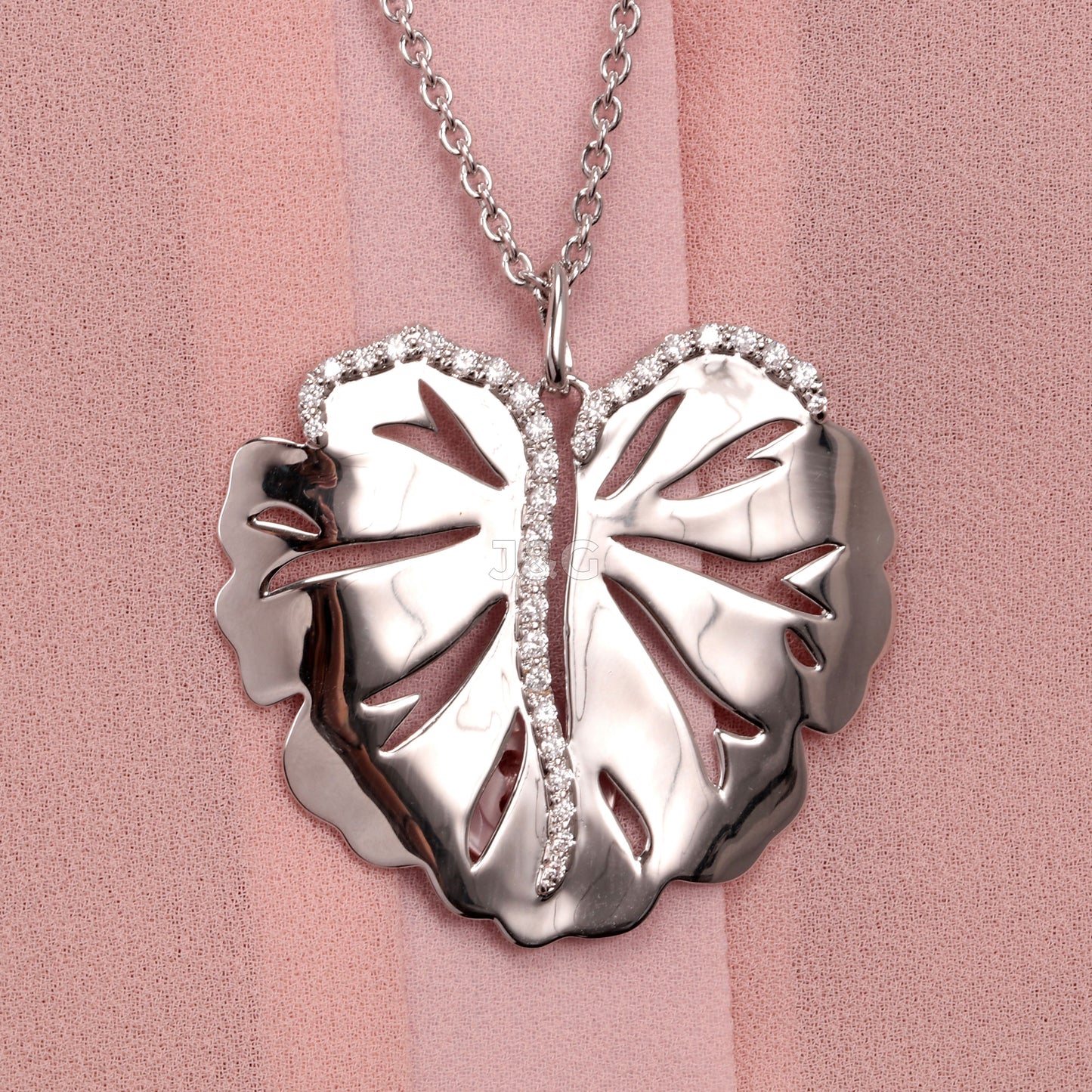 Morellato Foglia Female SAUE01-. A brand-new Morellato Foglia watch. Angled view. - view 5