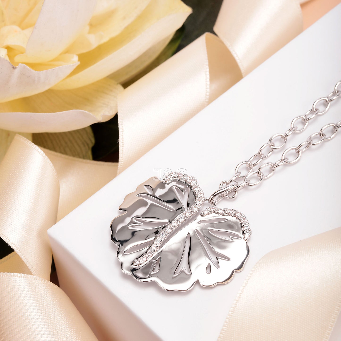 Morellato Ninfea Female SAUE02-. A brand-new Morellato Ninfea watch. Front view. - view 5