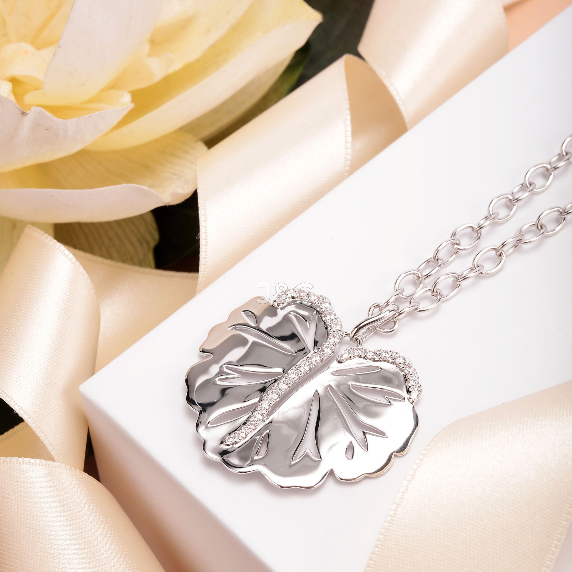 Morellato Ninfea Female SAUE02-. A brand-new Morellato Ninfea watch. Front view. - view 5