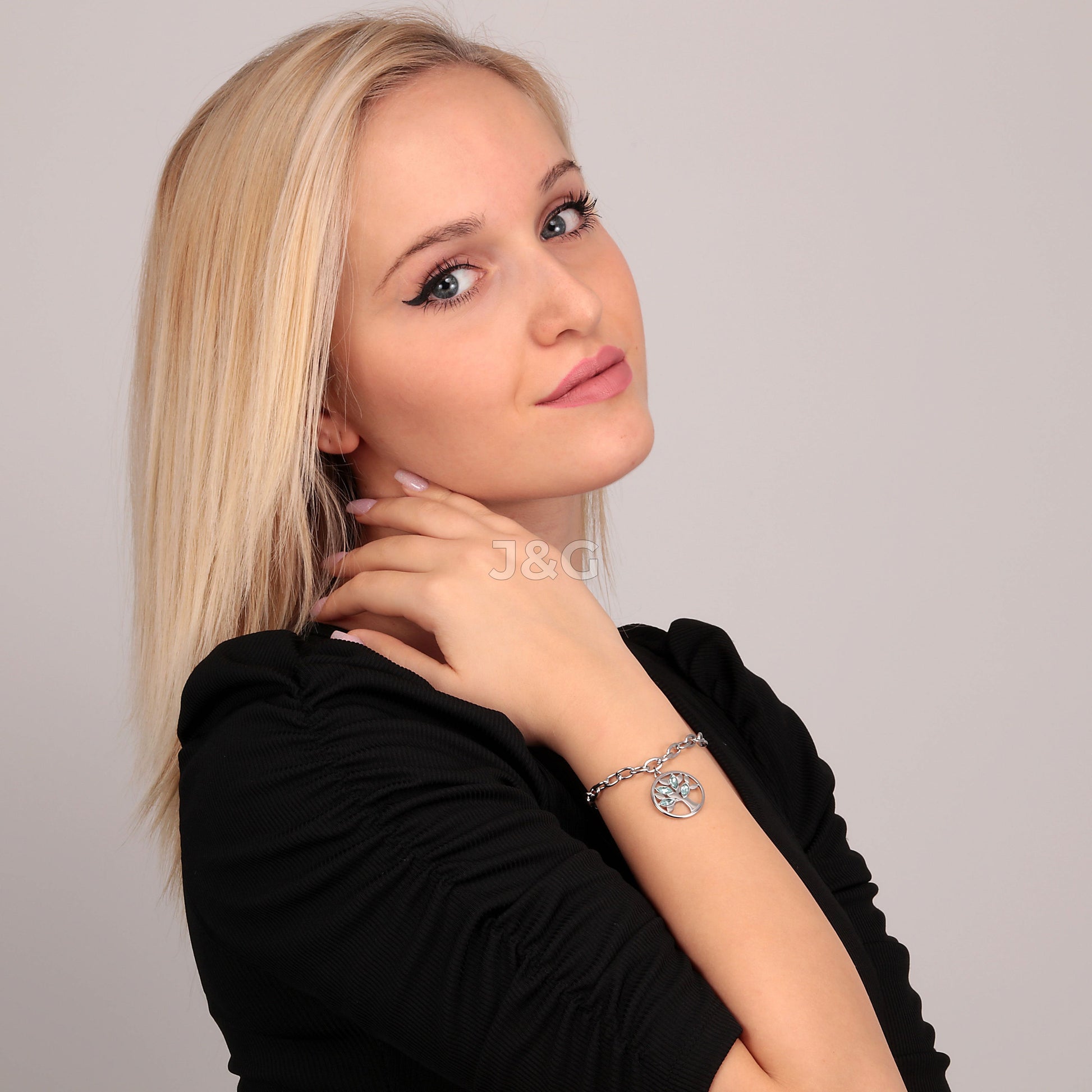 Morellato Vita Female SATD24-. A brand-new Morellato Vita watch. Side view. - view 4