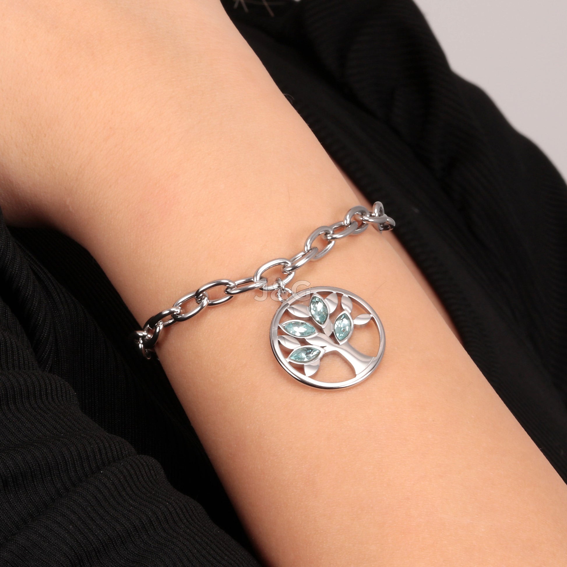 Morellato Vita Female SATD24-. A brand-new Morellato Vita watch. Side view. - view 5