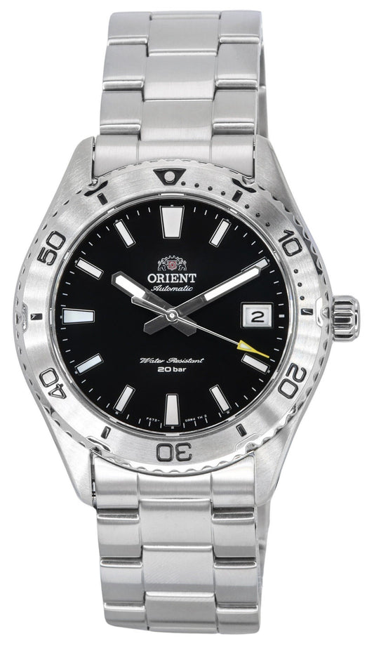 Orient Sports Mako Stainless Steel Black Dial Automatic. A brand-new Orient Mako watch featuring a Black dial and a Stainless steel strap. Angled view.