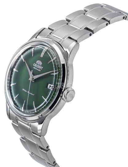 Orient Bambino Automatic movement Grass Green Stainless steel Male RA-AC0M09E. A brand-new Orient Bambino watch featuring a Grass Green dial and a Stainless steel strap. Side view. - view 2