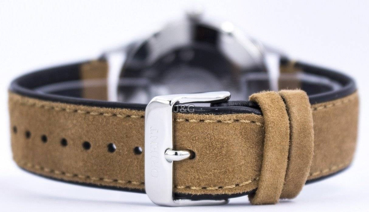 Orient Bambino Automatic movement White Leather Male FAC08003A0. A brand-new Orient Bambino watch featuring a White dial and a Leather strap. Side view. - view 5