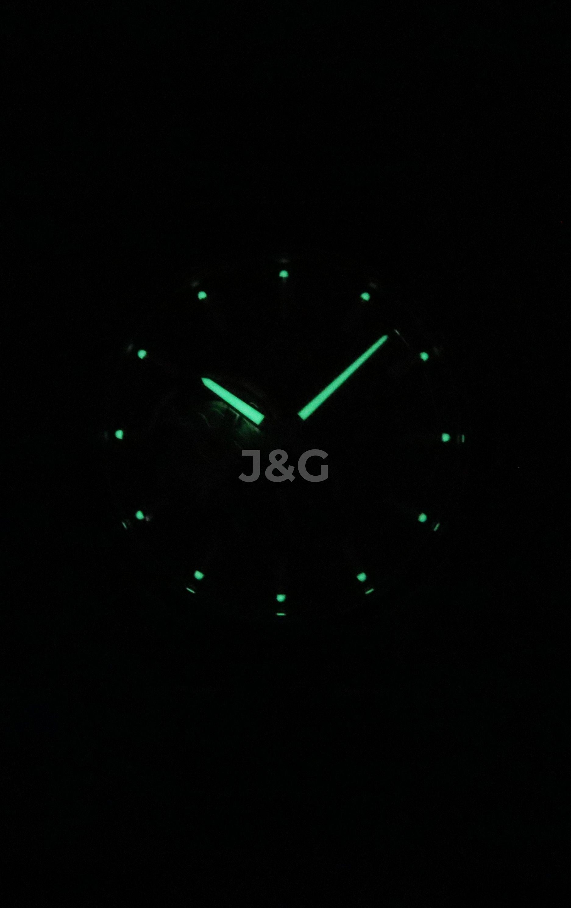 Orient Contemporary Automatic movement White Stainless steel Male RA-AR0010R. A brand-new Orient Contemporary watch featuring a White dial and a Stainless steel strap. Side view. - view 2