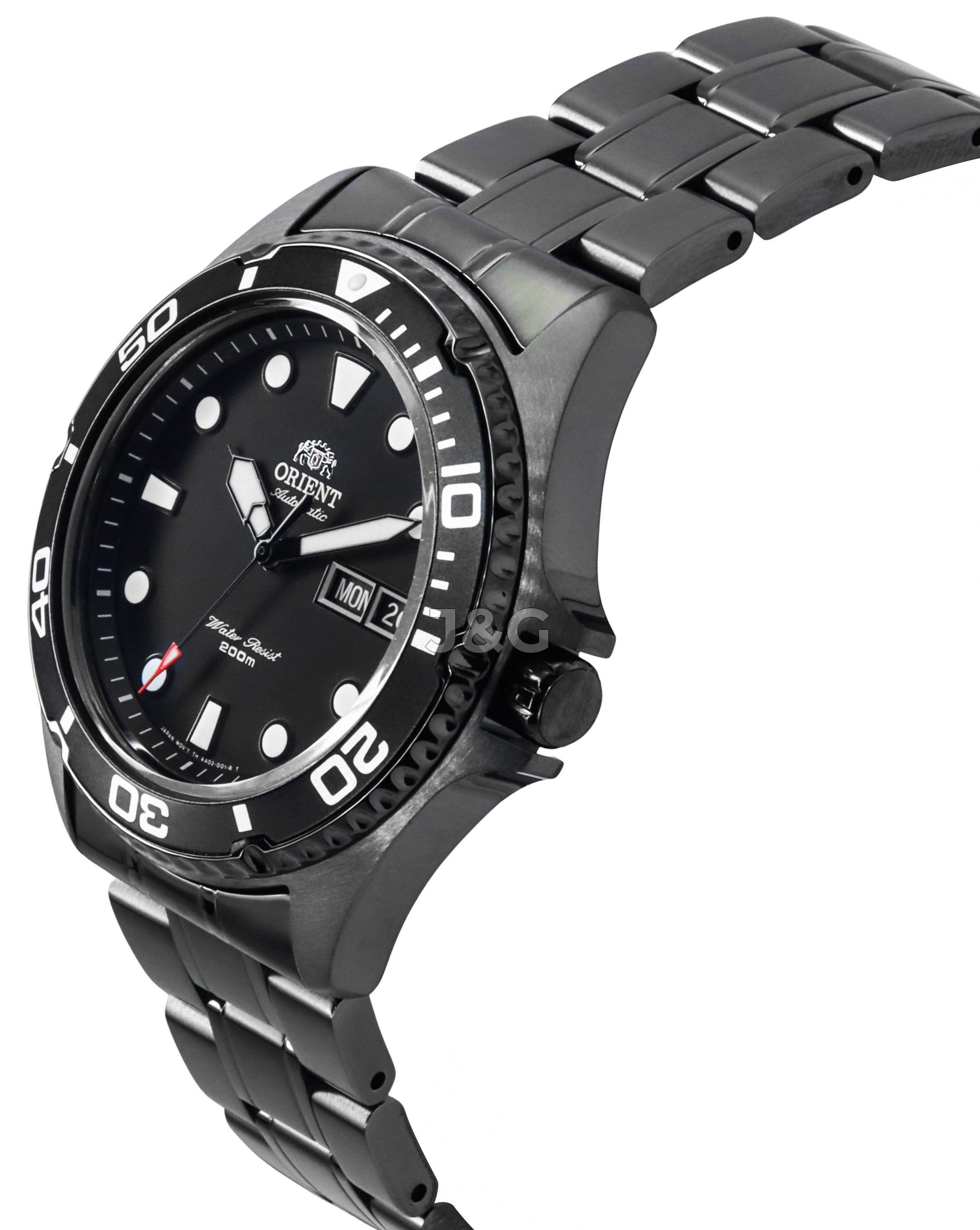 Orient Ray Automatic movement Blue Stainless steel Male FAA02003B9. A brand-new Orient Ray watch featuring a Blue dial and a Stainless steel strap. Angled view. - view 3