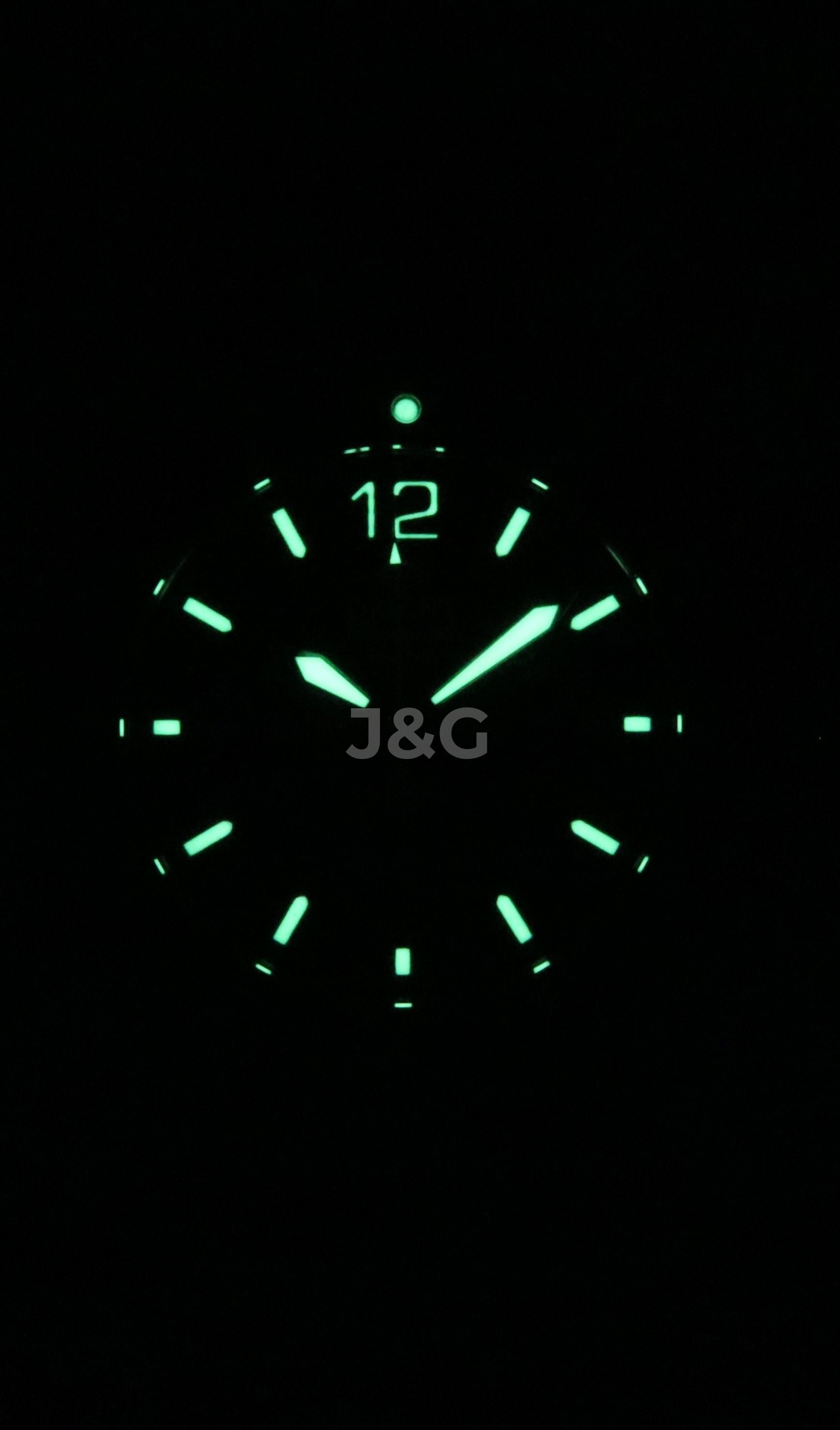 Orient Sports Date display Red Stainless steel Male RA-TX0207R. A brand-new Orient Sports watch featuring a Red dial and a Stainless steel strap. Front view. - view 2