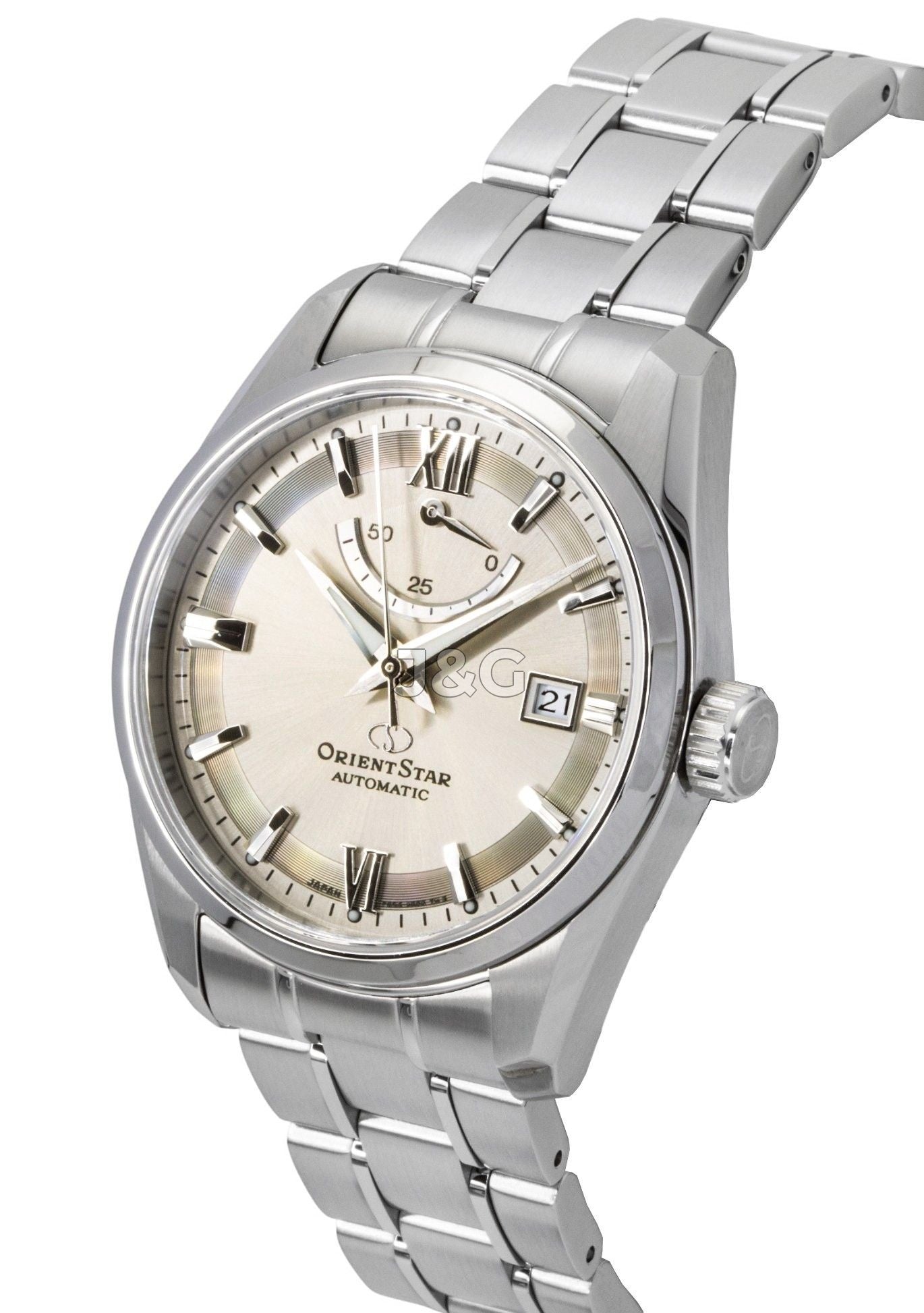 Orient Star Contemporary Automatic movement Grey Stainless steel Male RE-AU0110N. A brand-new Orient Star watch featuring a Grey dial and a Stainless steel strap. Angled view. - view 3