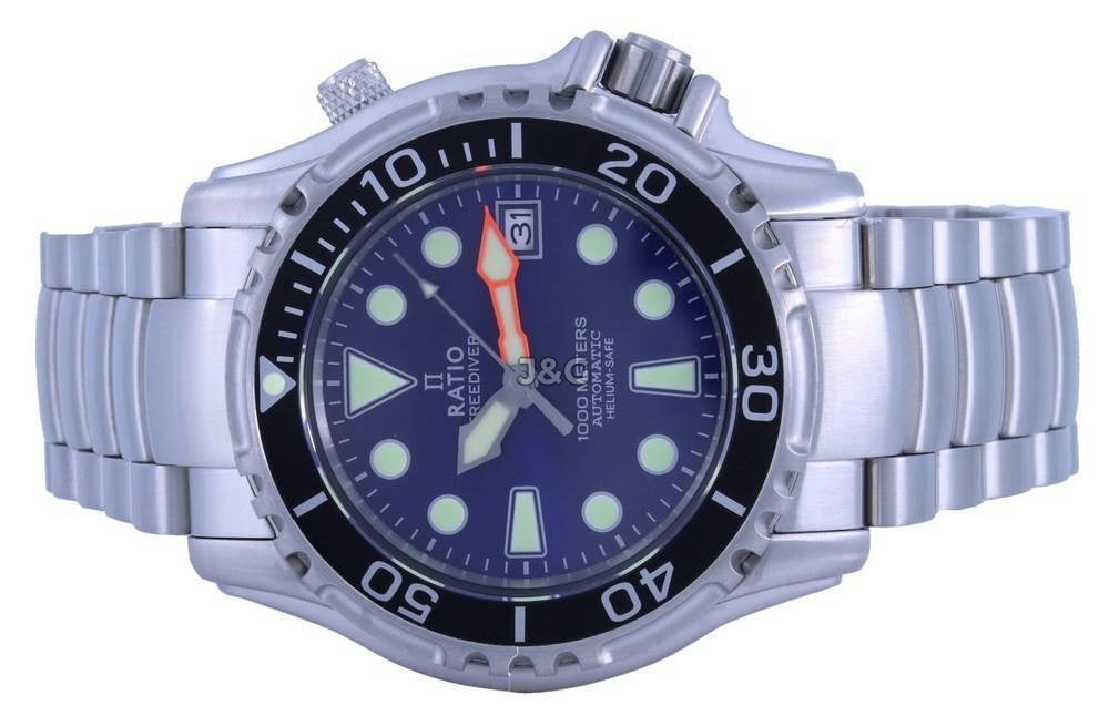 RATIO FreeDiver Automatic movement Blue Stainless steel Male 1066KE26-33VA-BLU. A brand-new RATIO FreeDiver watch featuring a Blue dial and a Stainless steel strap. Angled view. - view 5