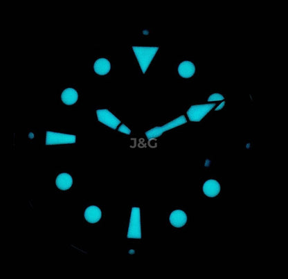 RATIO FreeDiver Automatic movement Blue Stainless steel Male 1068HA96-34VA-GRN. A brand-new RATIO FreeDiver watch featuring a Blue dial and a Stainless steel strap. Angled view. - view 2