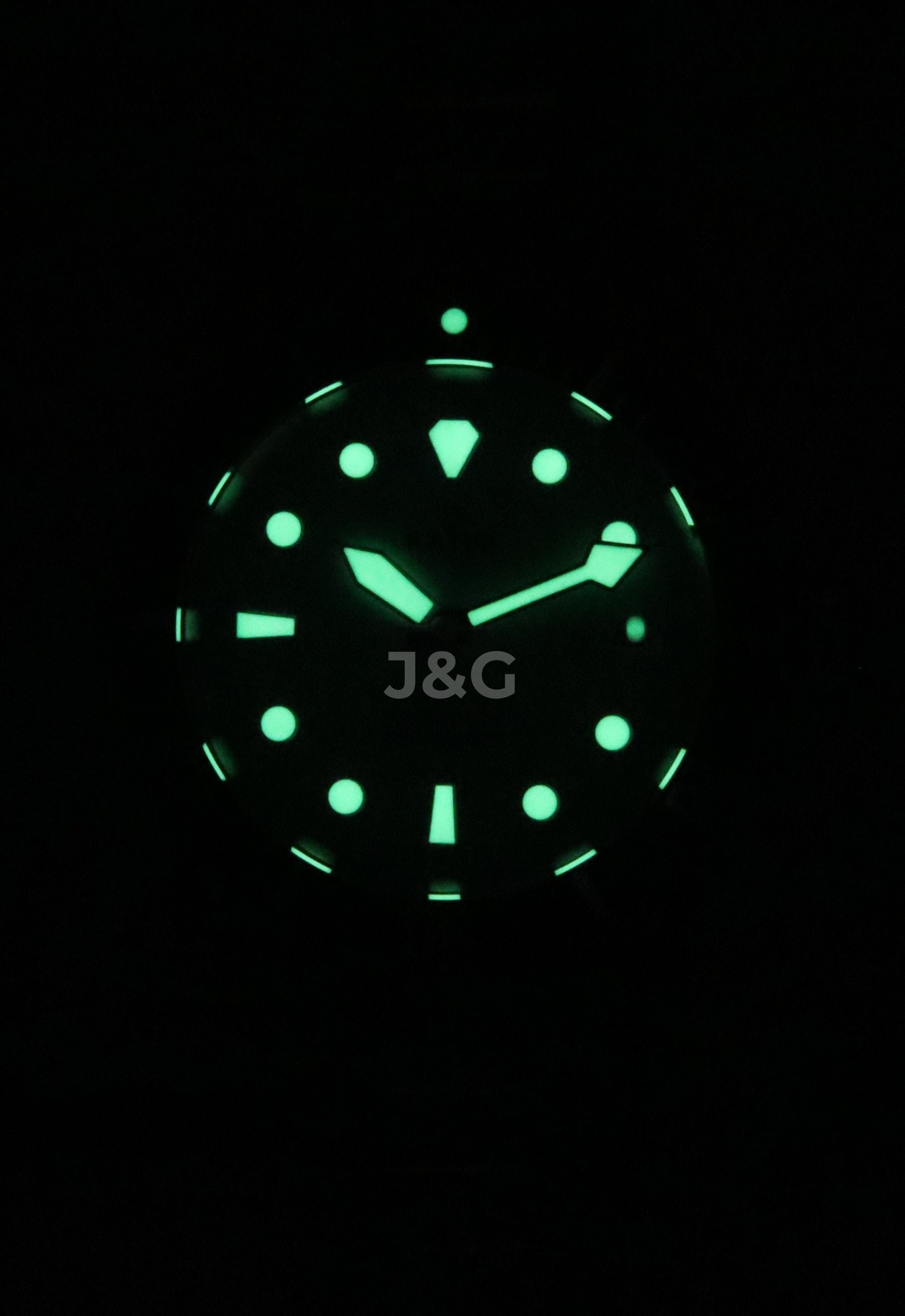 RATIO FreeDiver Automatic movement Green Stainless steel Male RTF049. A brand-new RATIO FreeDiver watch featuring a Green dial and a Stainless steel strap. Front view. - view 2