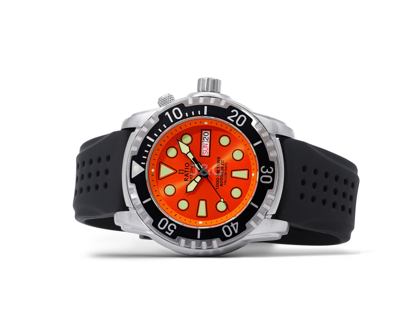 RATIO FreeDiver Automatic movement Orange Male 1068HA90-34VA-ORG-V02. A brand-new RATIO FreeDiver watch featuring a Orange dial. Angled view. - view 3