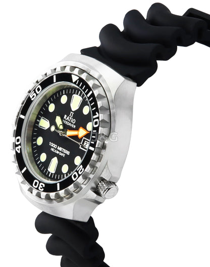 RATIO FreeDiver Quartz movement Black Male 1038EF102V-BLK-V02. A brand-new RATIO FreeDiver watch featuring a Black dial. Angled view. - view 3
