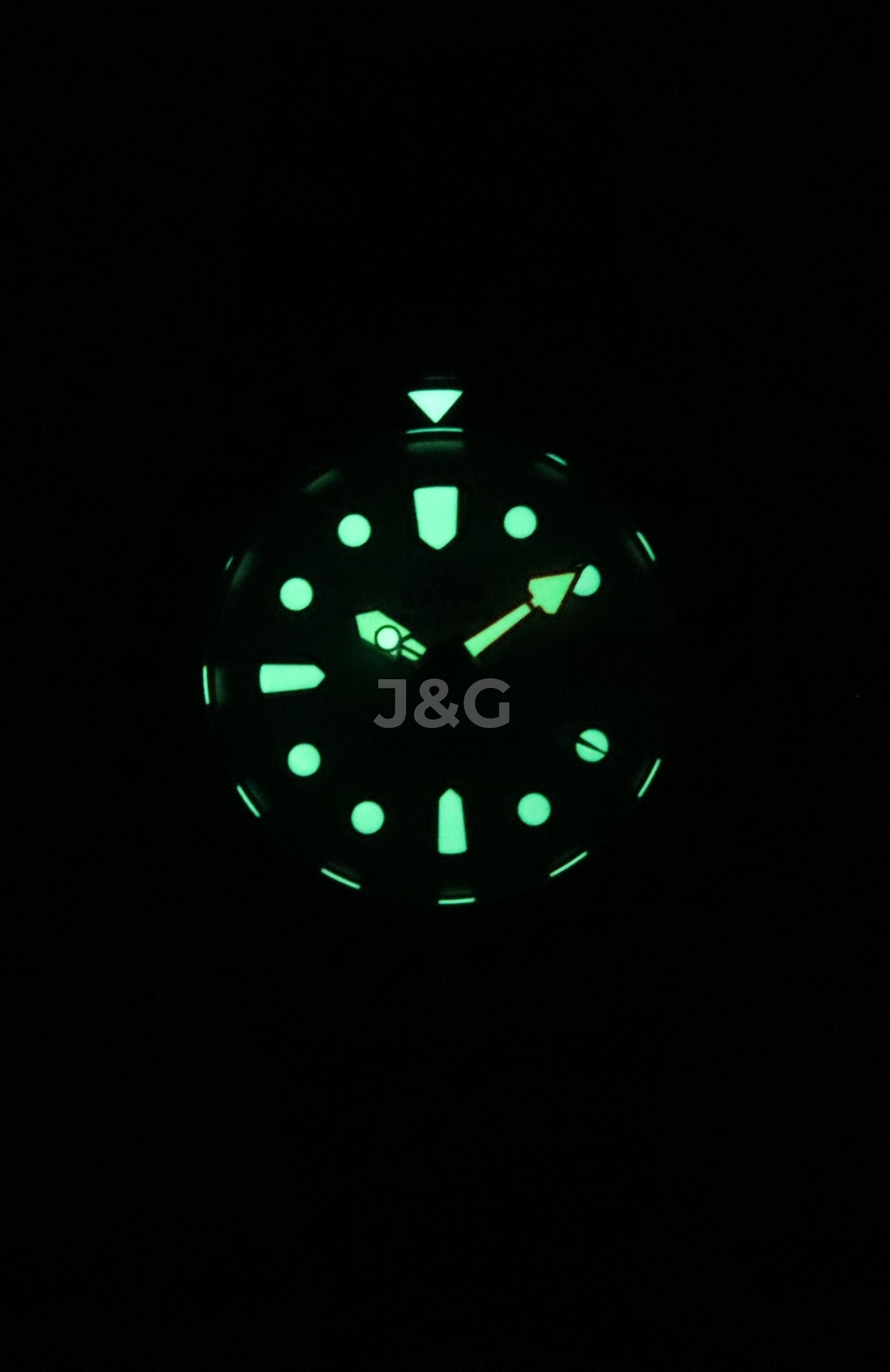 RATIO FreeDiver Quartz movement Green Male 1038EF102V-GRN-V02. A brand-new RATIO FreeDiver watch featuring a Green dial. Side view. - view 2