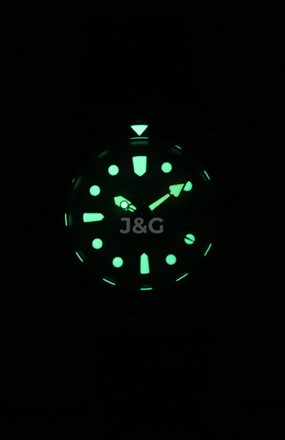 RATIO FreeDiver Quartz movement Green Male 1038EF102V-GRN-V02. A brand-new RATIO FreeDiver watch featuring a Green dial. Side view. - view 2