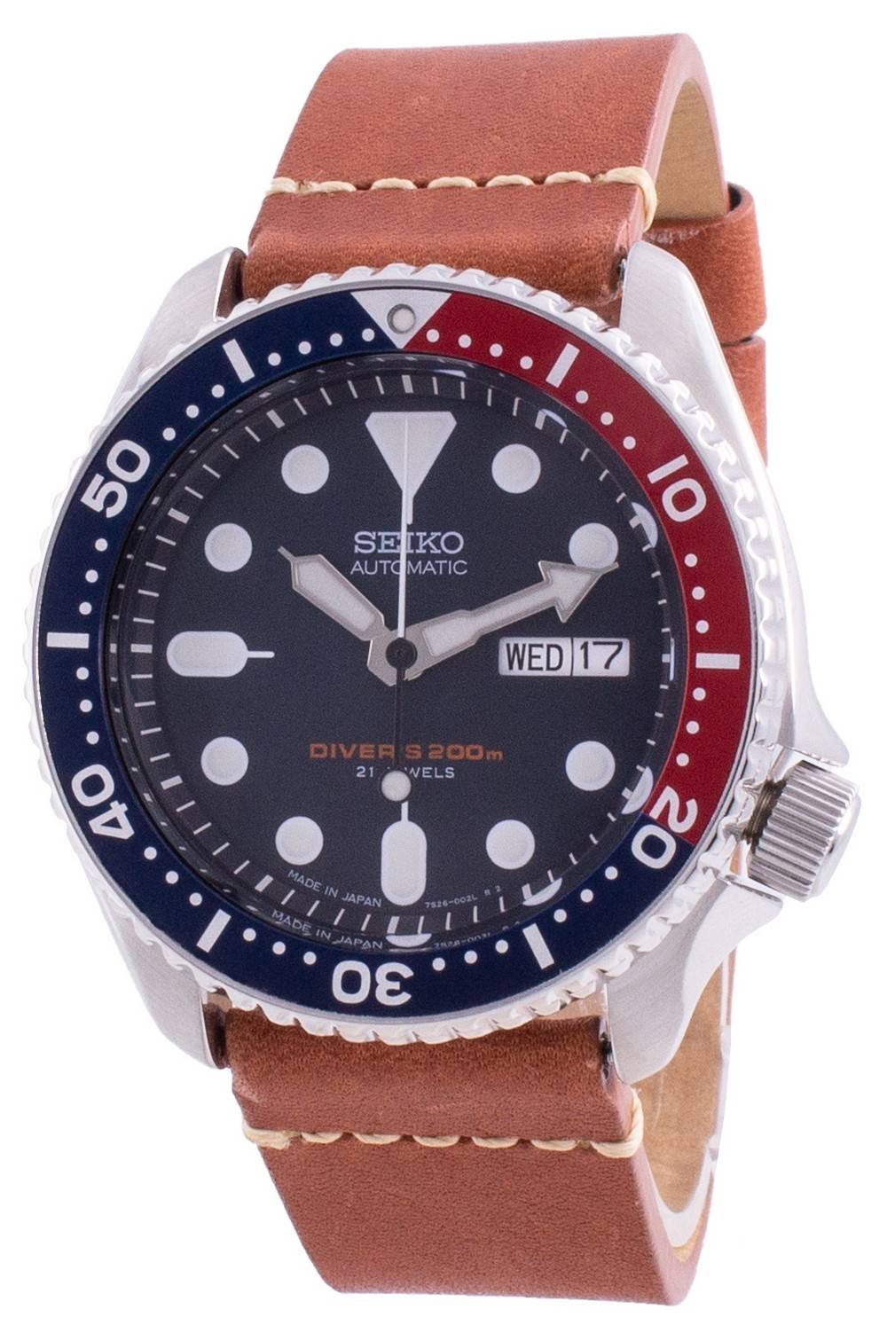 Seiko Automatic Diver's 200M Japan Made Stainless Steel. A brand-new Seiko watch featuring a Leather strap. Front view.