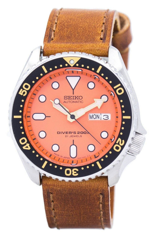 Seiko Automatic Diver's Brown Leather 200M Water Resistant. A brand-new Seiko watch featuring a Leather strap. Side view.