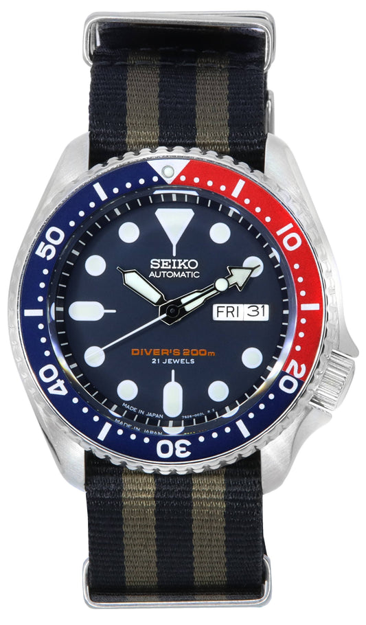Seiko Blue Dial Automatic Diver's 200M Stainless Steel. A brand-new Seiko watch featuring a Blue dial. Front view.