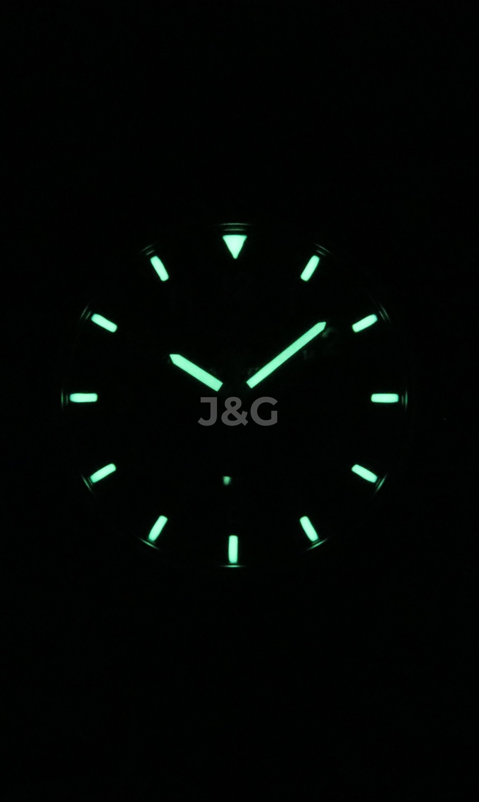 Seiko 5 Sports Automatic movement Black Stainless steel Male SNZG13K1. A brand-new Seiko 5 Sports watch featuring a Black dial and a Stainless steel strap. Front view. - view 2