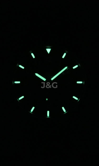 Seiko 5 Sports Automatic movement Black Stainless steel Male SNZG13K1. A brand-new Seiko 5 Sports watch featuring a Black dial and a Stainless steel strap. Front view. - view 2