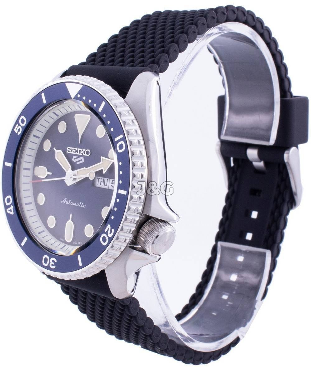 Seiko 5 Sports Automatic movement White Silicone Male SRPD71K2. A brand-new Seiko 5 Sports watch featuring a White dial and a Silicone strap. Front view. - view 3