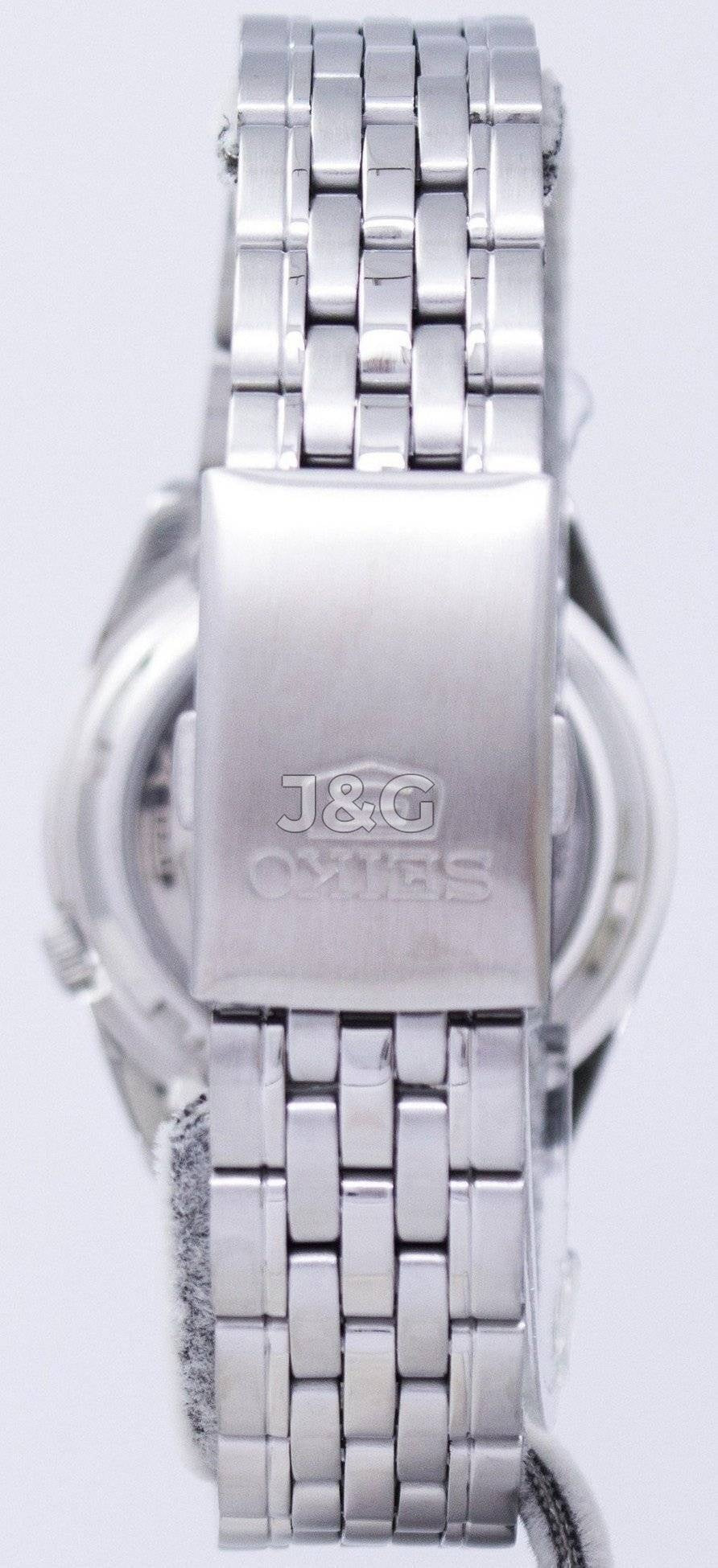 Seiko 5 Sports Automatic movement White Stainless steel Male SNK375K1. A brand-new Seiko 5 Sports watch featuring a White dial and a Stainless steel strap. Front view. - view 4