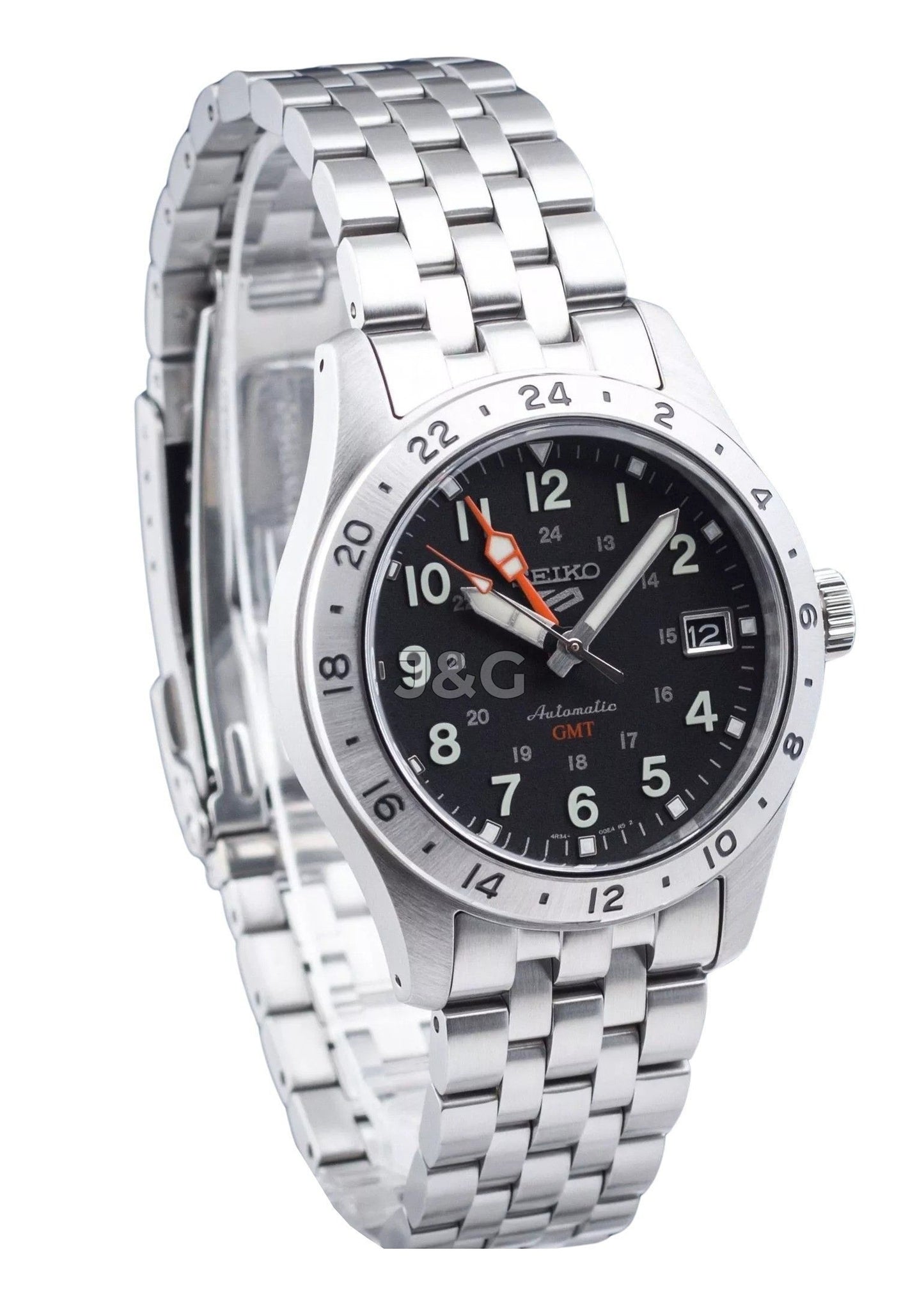 Seiko 5 Sports Field Automatic movement Black Stainless steel Male SSK023K1. A brand-new Seiko 5 Sports watch featuring a Black dial and a Stainless steel strap. Front view. - view 3