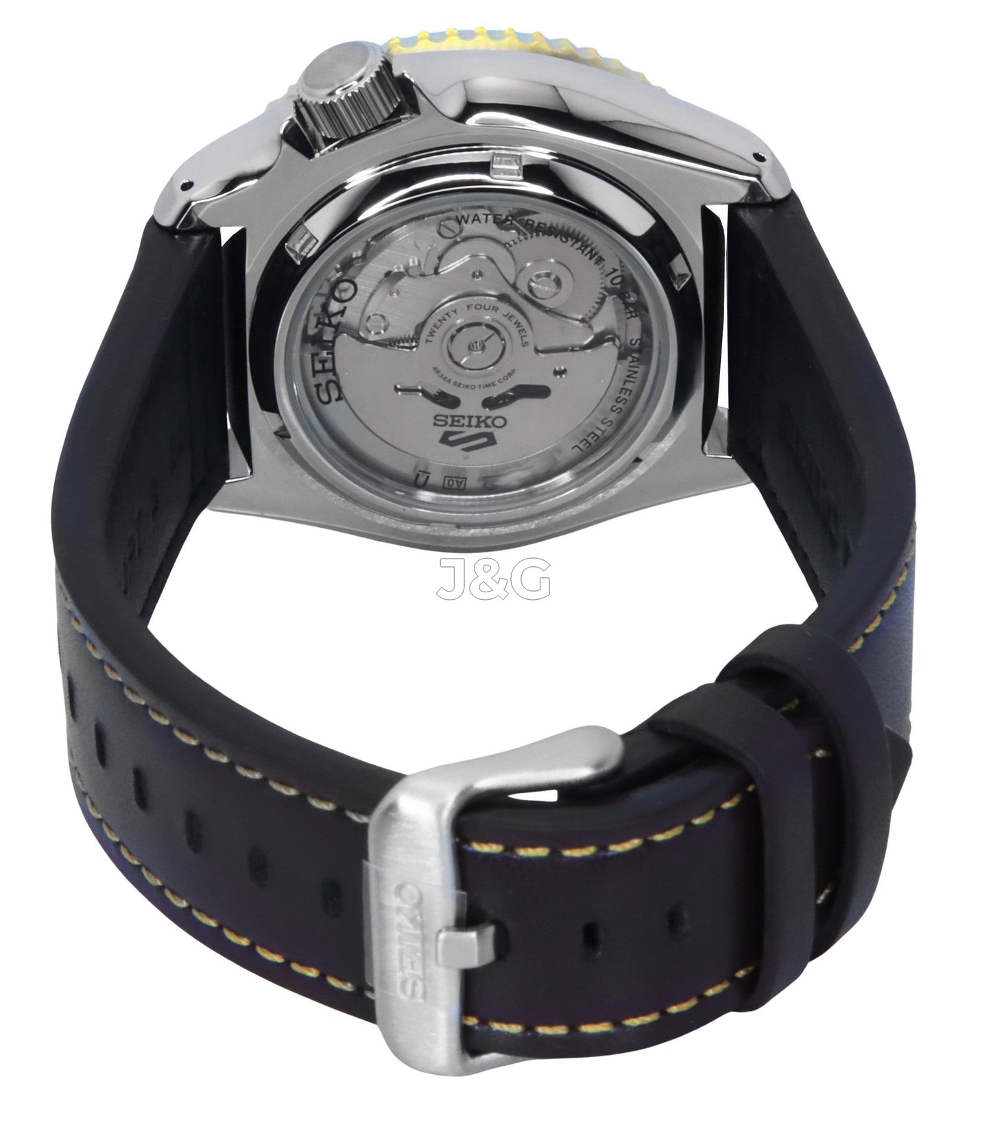 Seiko 5 Sports SKX Automatic movement Black Leather Male SSK036K1. A brand-new Seiko 5 Sports watch featuring a Black dial and a Leather strap. Angled view. - view 4