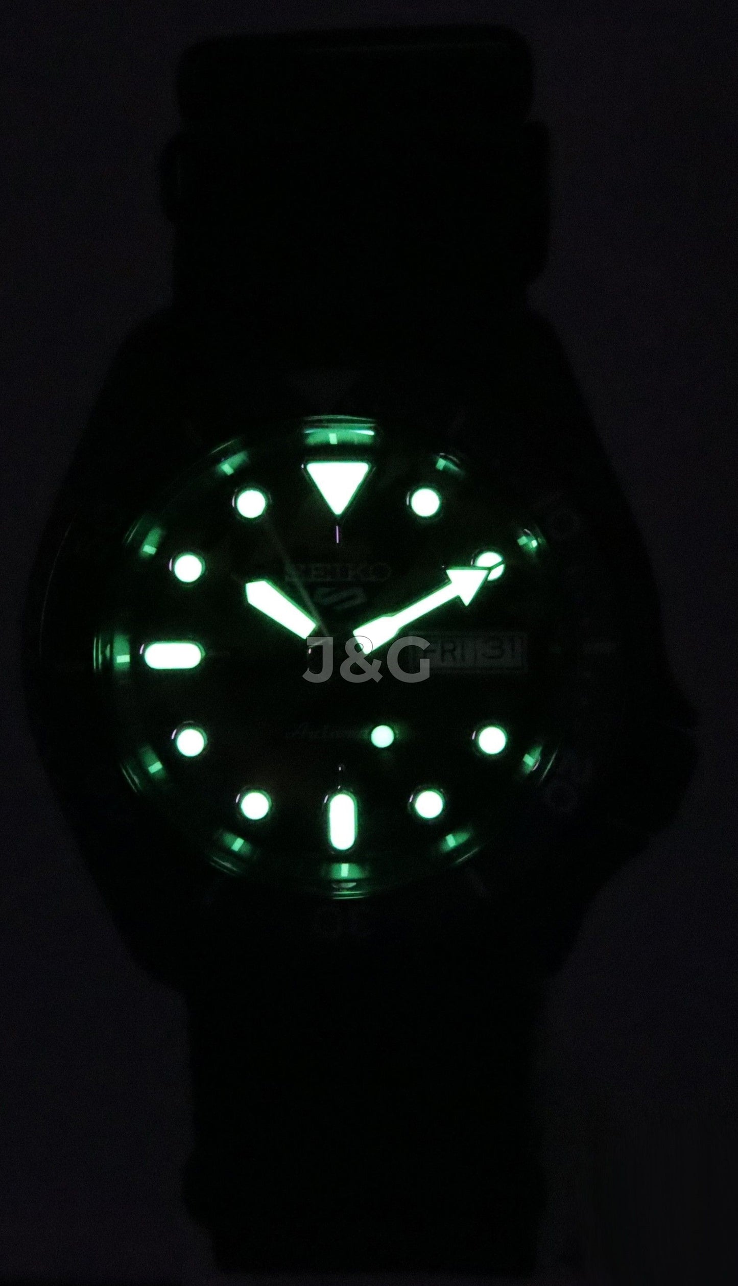 Seiko 5 Sports SKX Automatic movement Blue Nylon Male SRPJ37K1. A brand-new Seiko 5 Sports watch featuring a Blue dial and a Nylon strap. Side view. - view 2