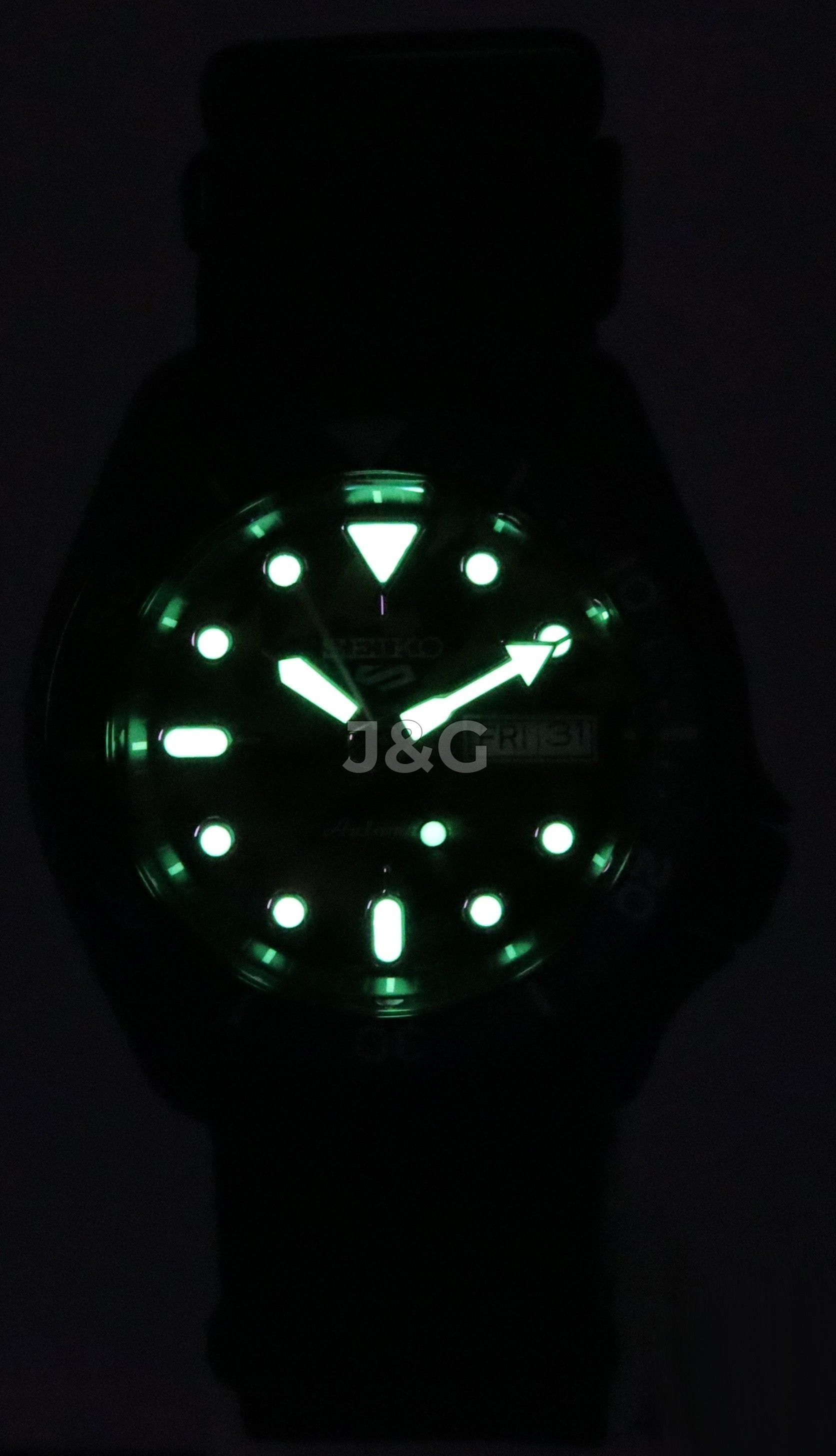 Seiko 5 Sports SKX Automatic movement Blue Nylon Male SRPJ37K1. A brand-new Seiko 5 Sports watch featuring a Blue dial and a Nylon strap. Side view. - view 2