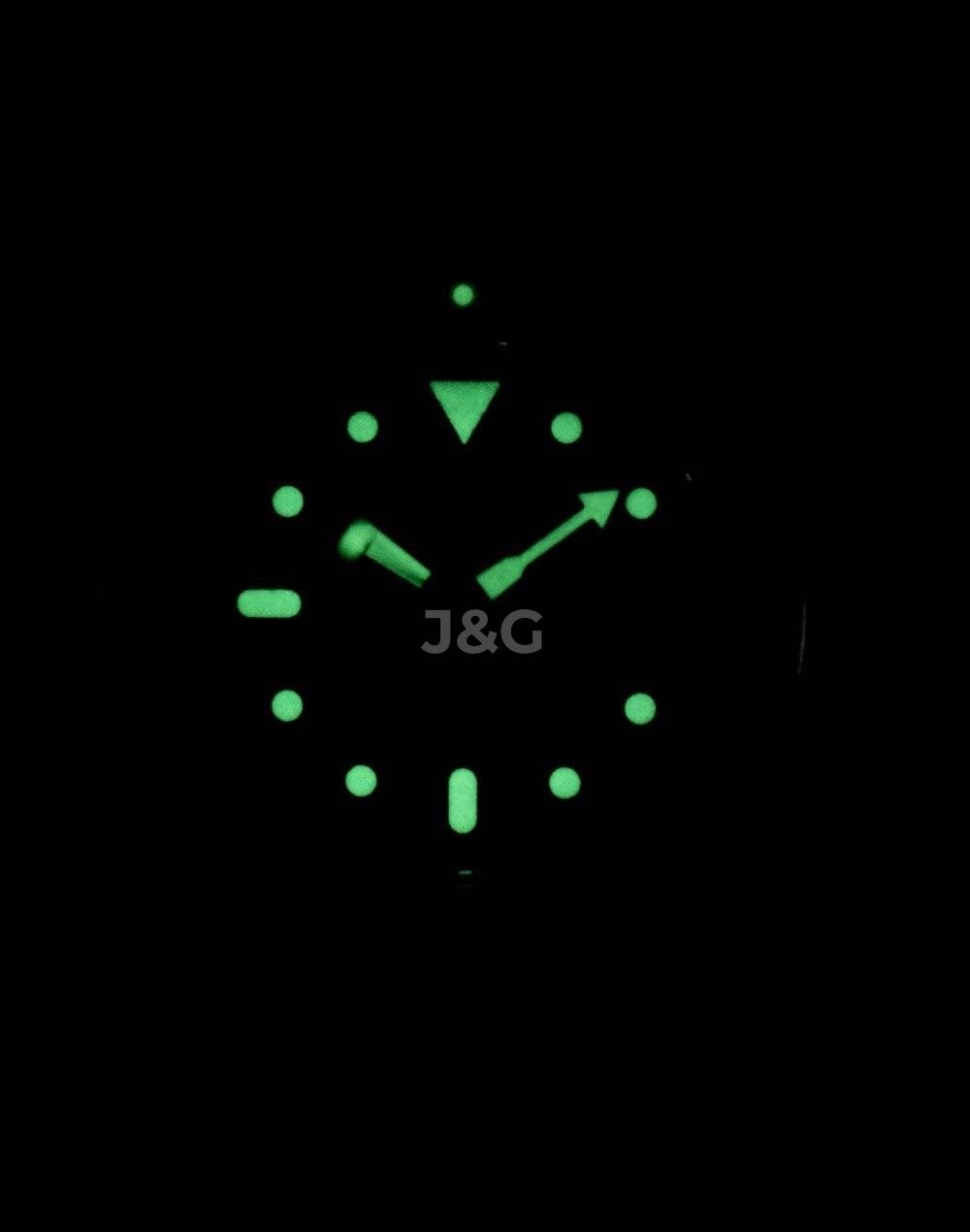 Seiko Automatic movement Black Stainless steel Male SKX009J1-var-NATO3. A brand-new Seiko watch featuring a Black dial and a Stainless steel strap. Side view. - view 2