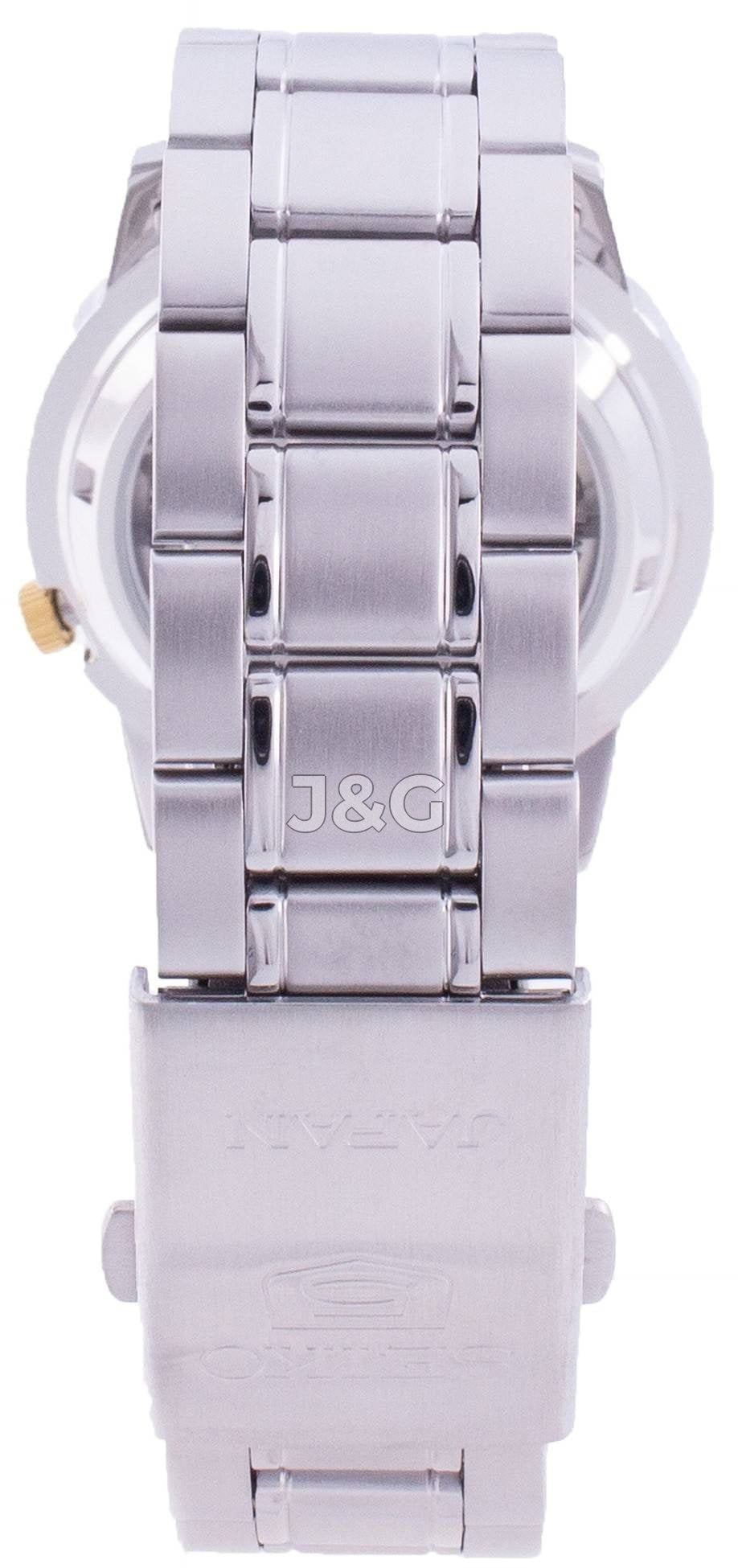 Seiko Automatic movement Black Stainless steel Male SNKK09J1. A brand-new Seiko watch featuring a Black dial and a Stainless steel strap. Angled view. - view 4