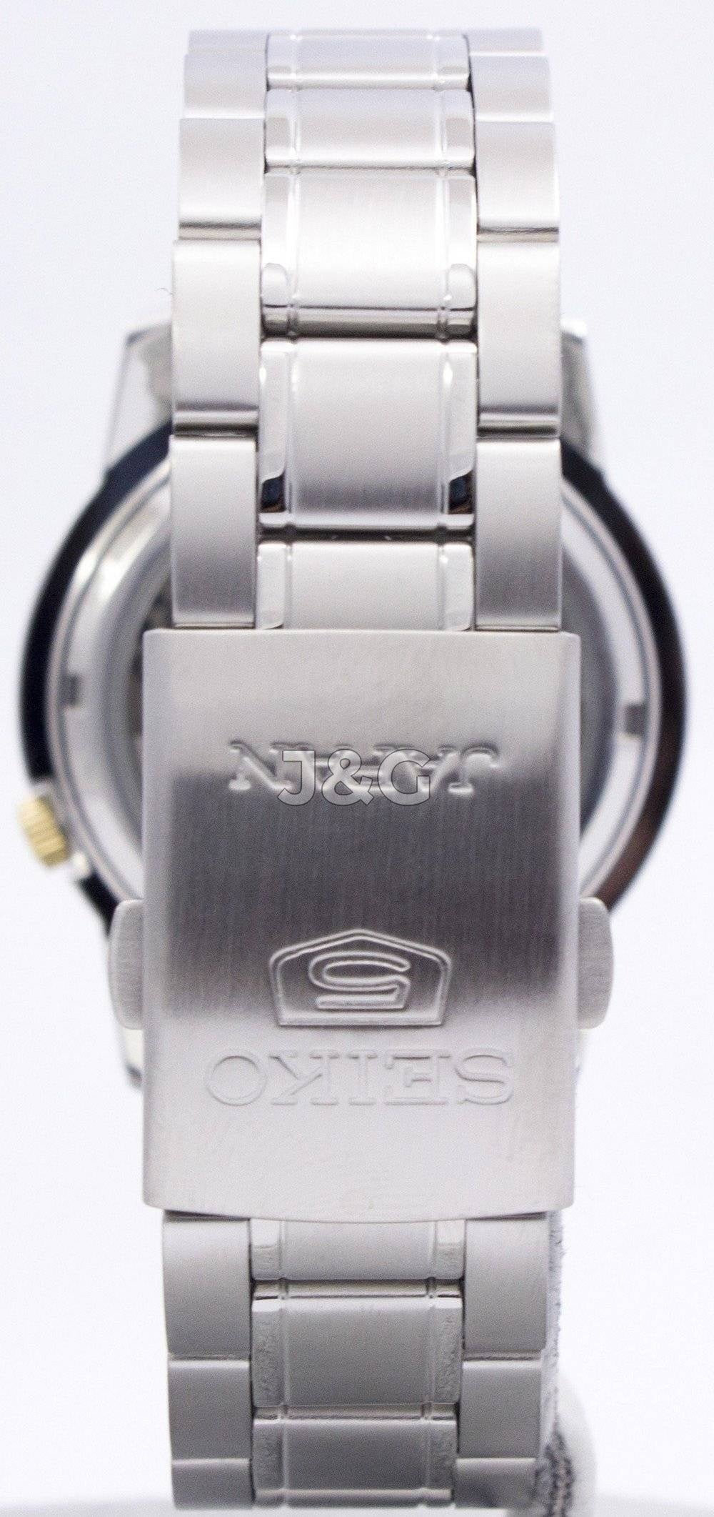 Seiko Automatic movement Black Stainless steel Male SNKK11J1. A brand-new Seiko watch featuring a Black dial and a Stainless steel strap. Angled view. - view 4